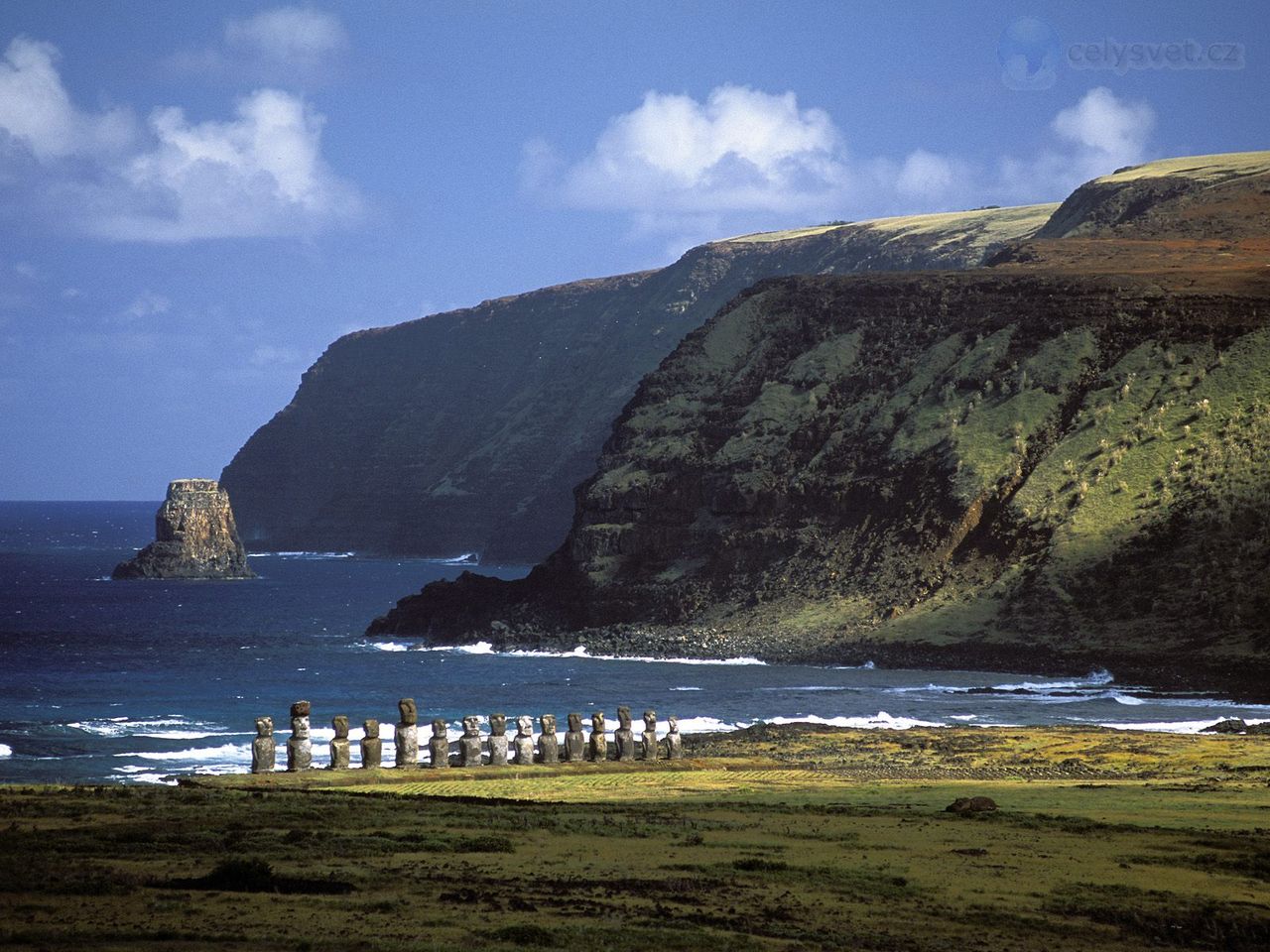 rapa-nui-guardians--easter-island--ahu-tonhariki-site--chile